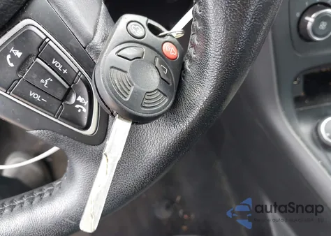 2015 Ford Focus Se z USA, uszkodzony, nr VIN 1FADP3F28FL231197